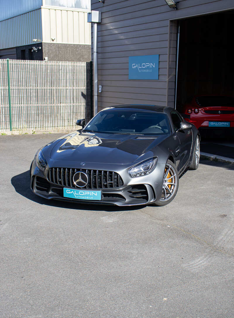 MERCEDES AMG GT R
