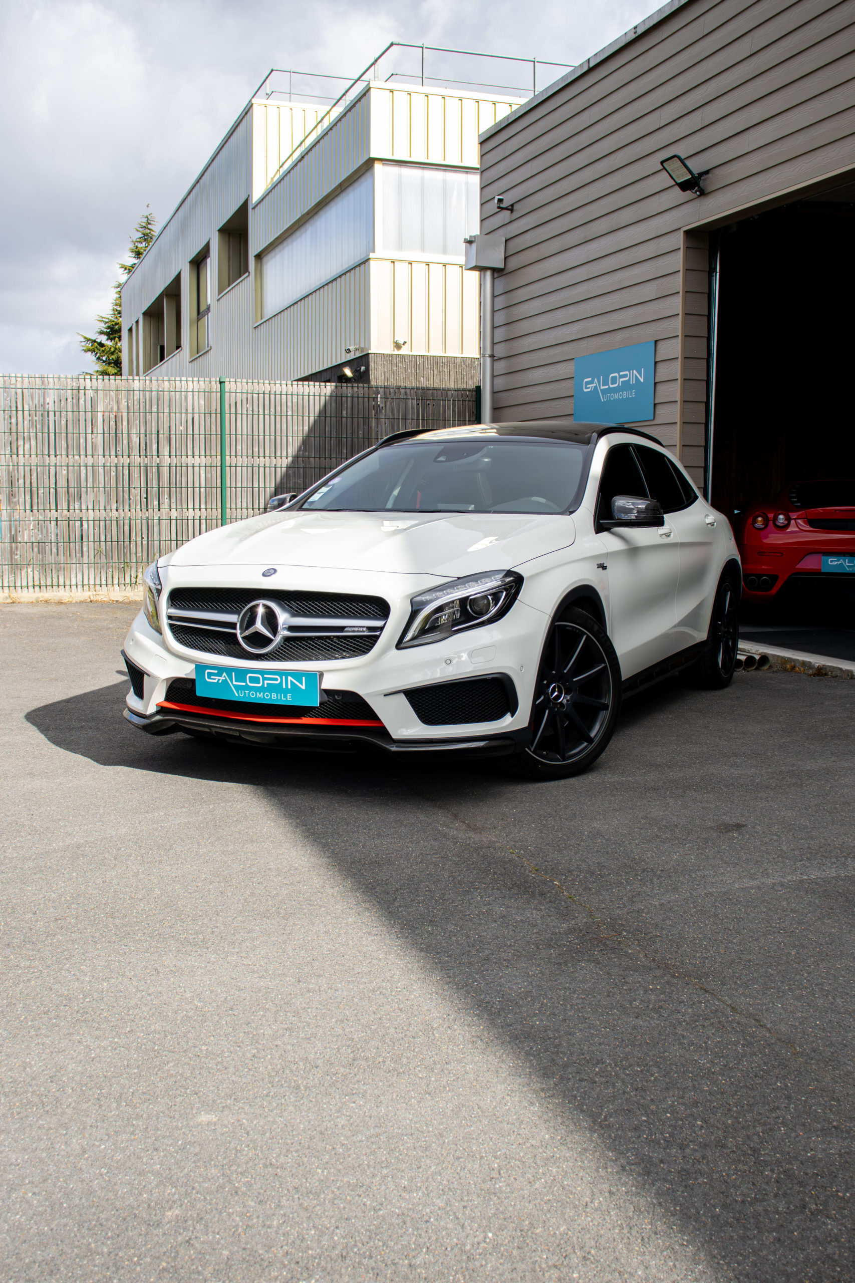 MERCEDES GLA 45 AMG