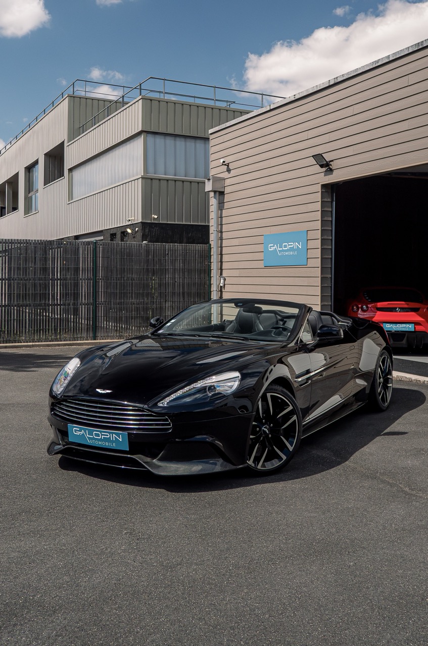 ASTON MARTIN VANQUISH II VOLANTE V12